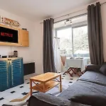 Neuf 300m Netflix